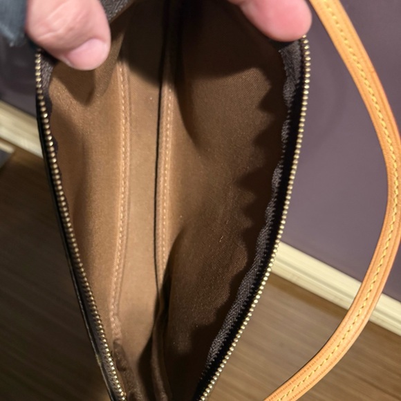 Louis Vuitton Vintage Cherries Pouchette - Picture 9 of 16